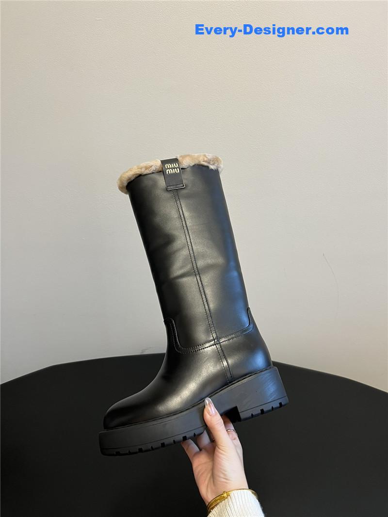 miumiu thick-soled straight sleeve plus fleece boots