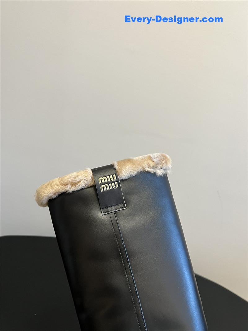 miumiu thick-soled straight sleeve plus fleece boots