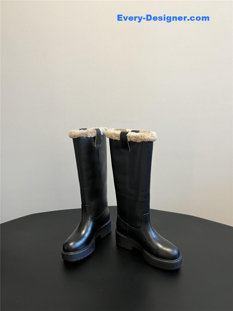 miumiu thick-soled straight sleeve plus fleece boots