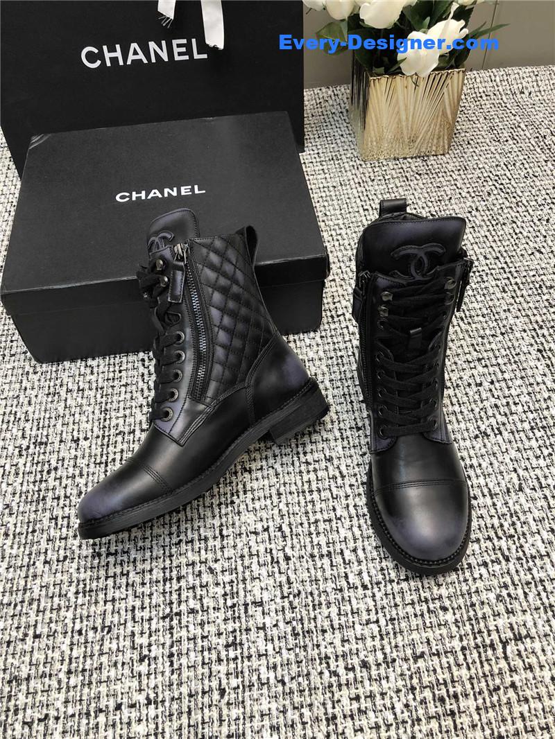 CC polished cowhide boots