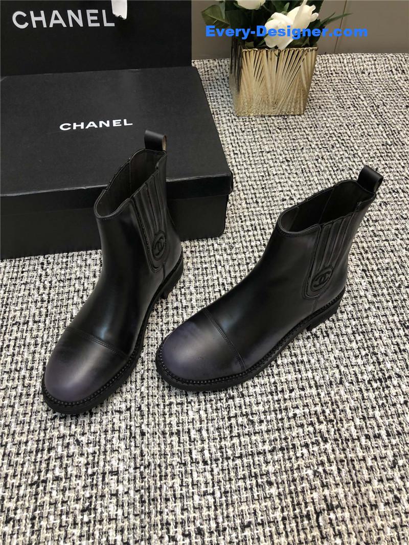 CC polished cowhide boots