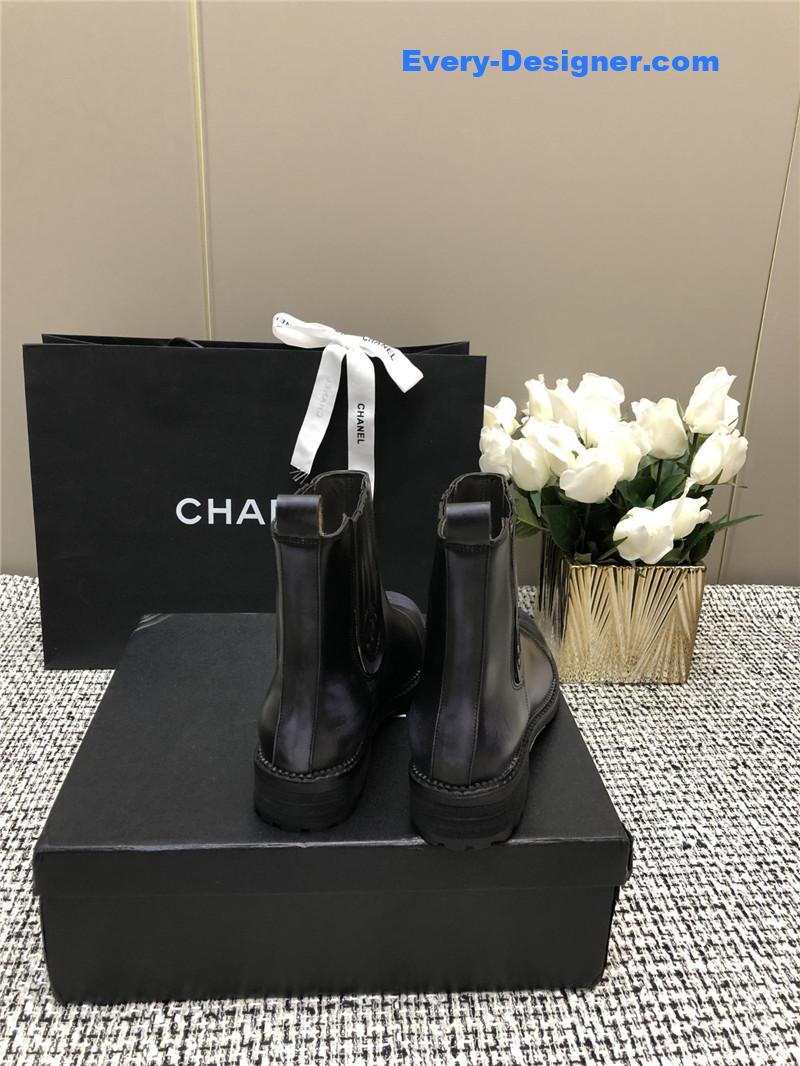 CC polished cowhide boots