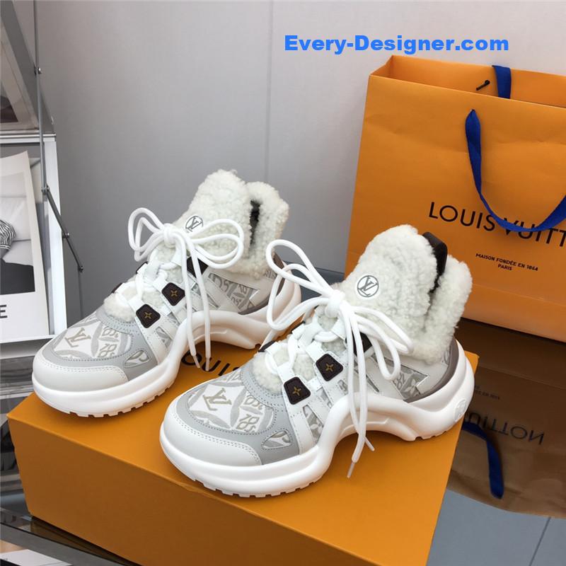 louis vuitton LV fashion trend casual sneakers