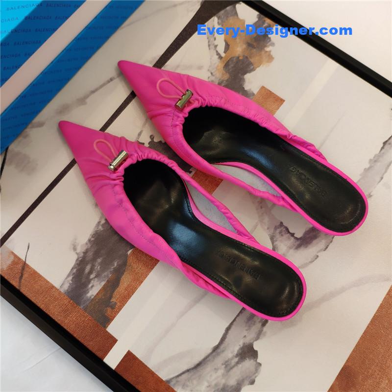 Ba1en*iaga’s new knife-heel kitten-heel elastic cuffed shoes