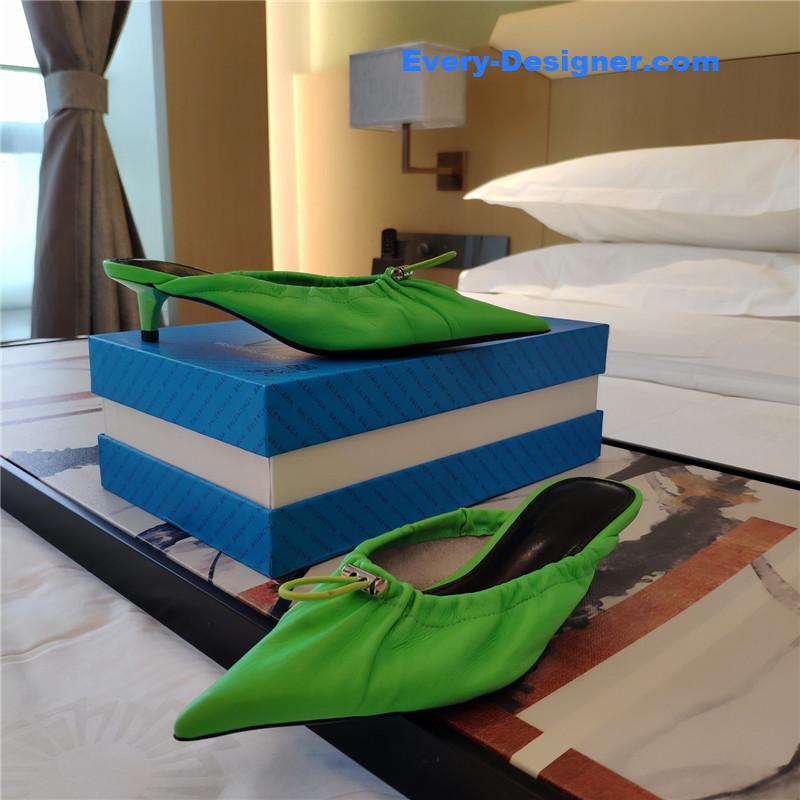 Ba1en*iaga’s new knife-heel kitten-heel elastic cuffed shoes