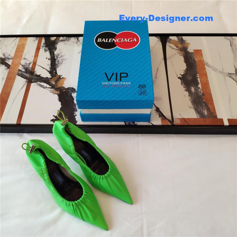 Ba1en*iaga’s new knife-heel kitten-heel elastic cuffed shoes