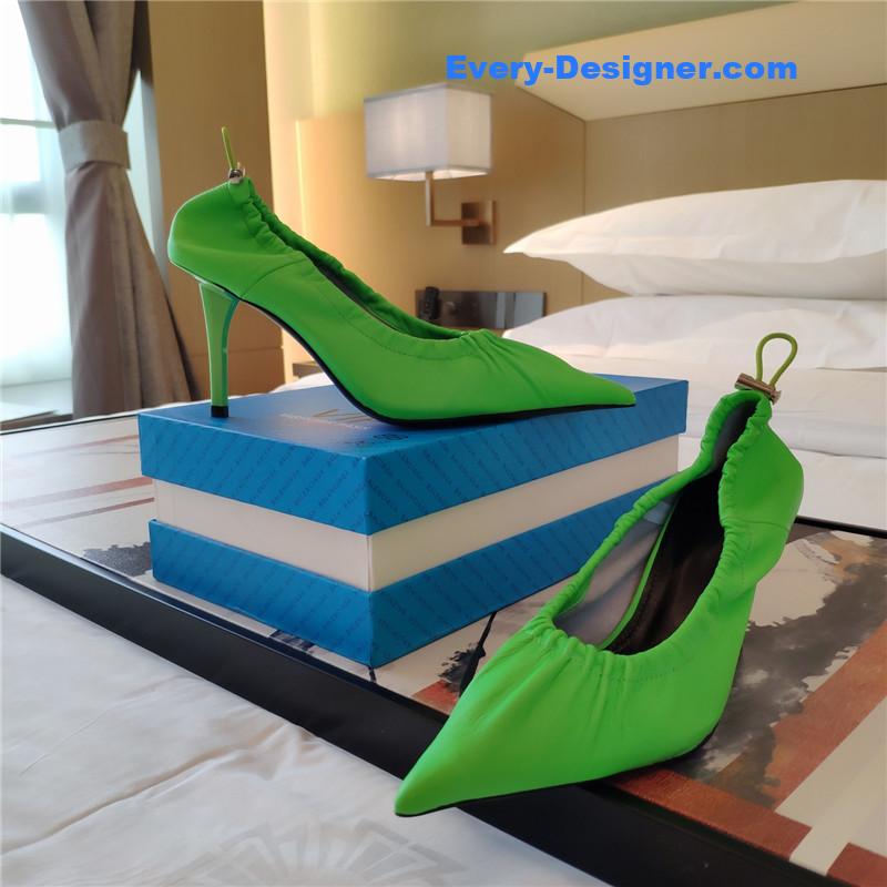 Ba1en*iaga’s new knife-heel kitten-heel elastic cuffed shoes