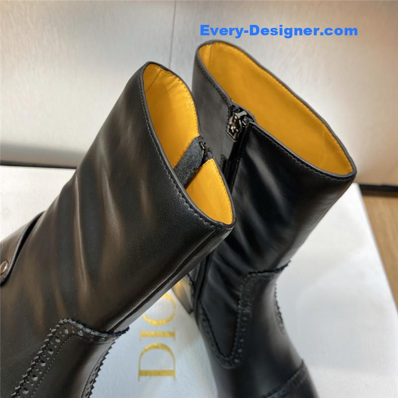D10r thick heel round toe slip-on belt buckle knight boots
