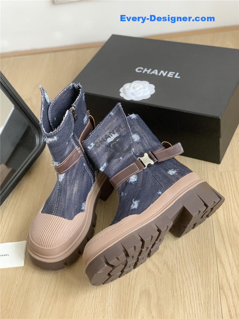 CC hidden canvas boots