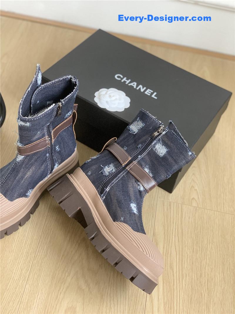 CC hidden canvas boots