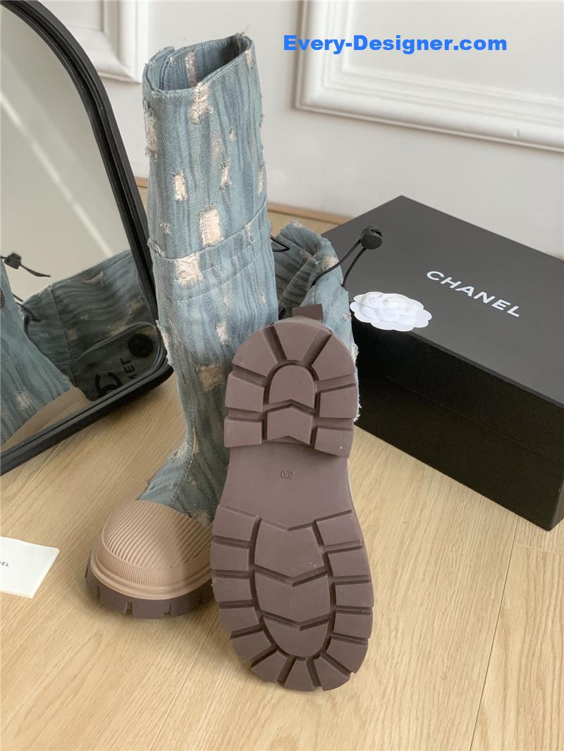 CC hidden canvas boots