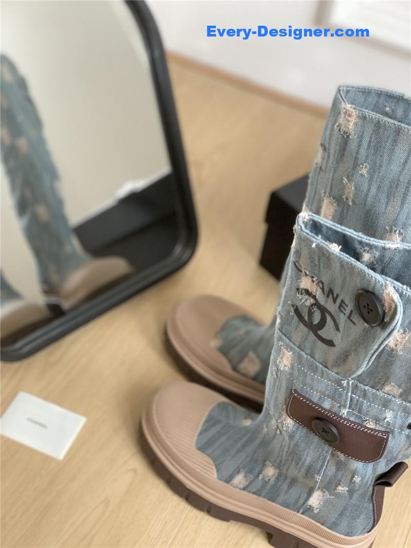 CC hidden canvas boots