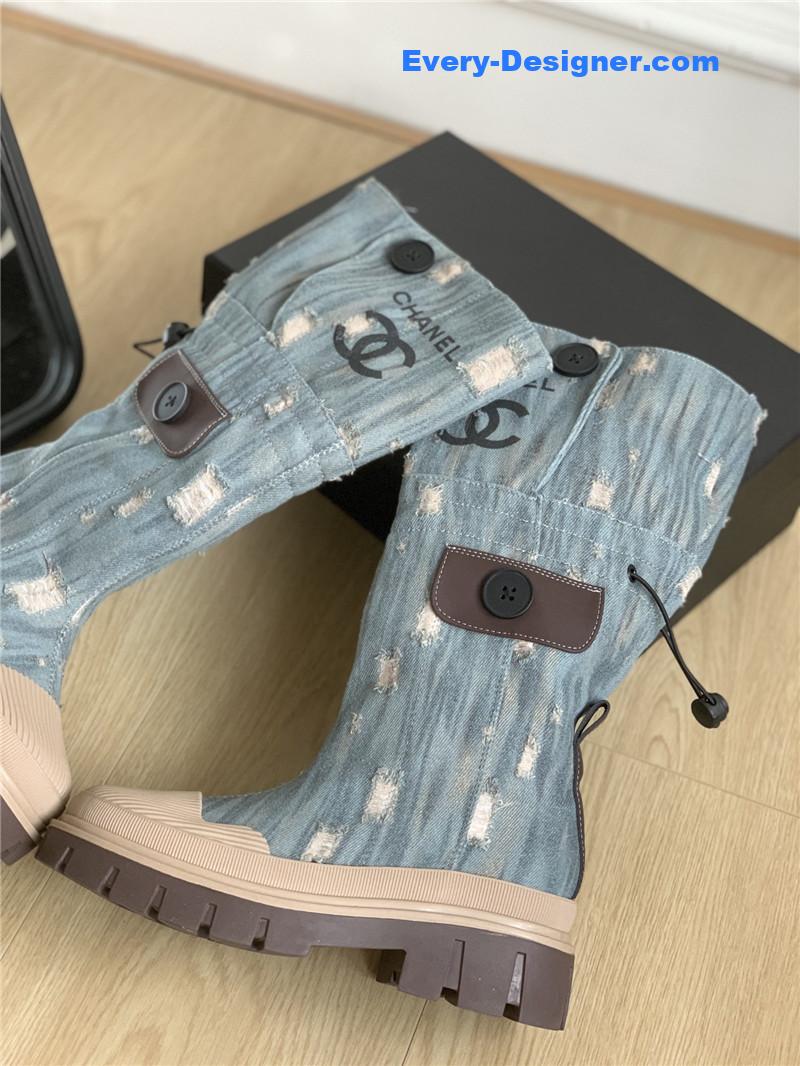 CC hidden canvas boots