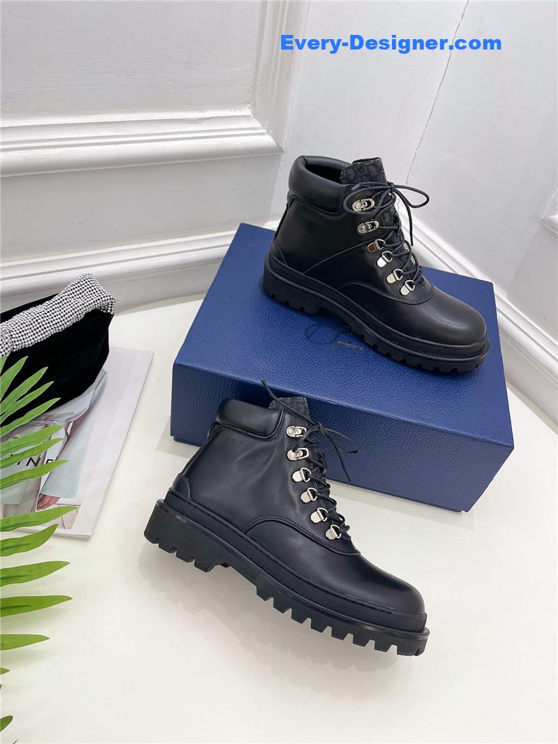 D10r new wool boots