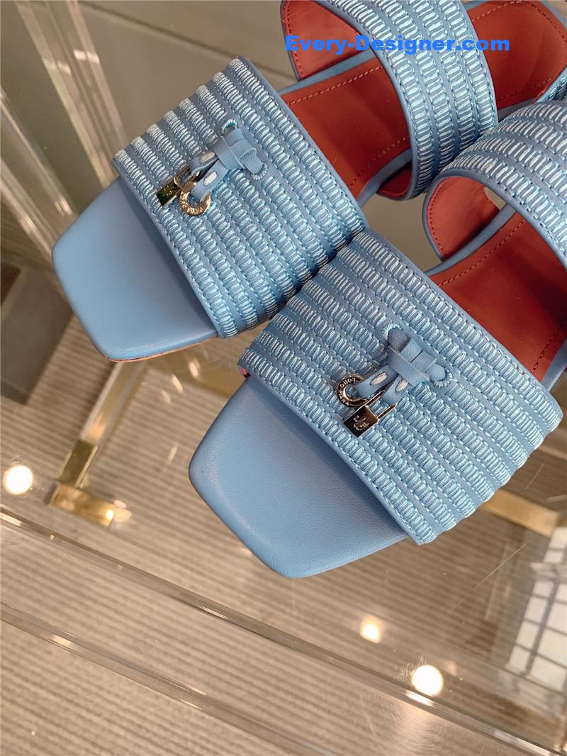 L0r0 P1ana’s new flat sandals