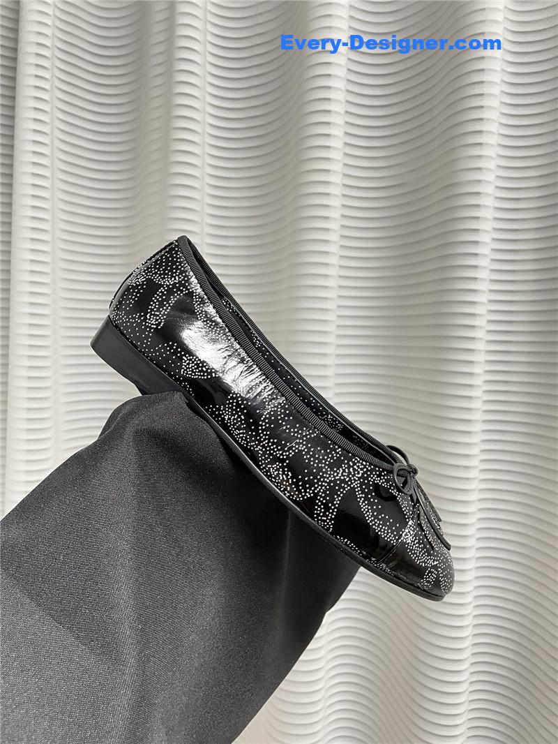 Ch**el thick heel side hollow sandals