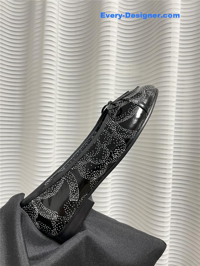 Ch**el thick heel side hollow sandals