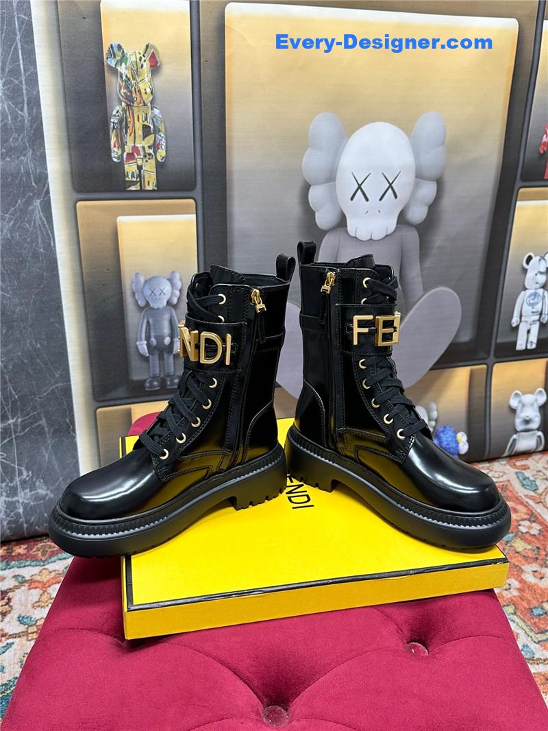 F**di new presbyopia lace-up martin boots