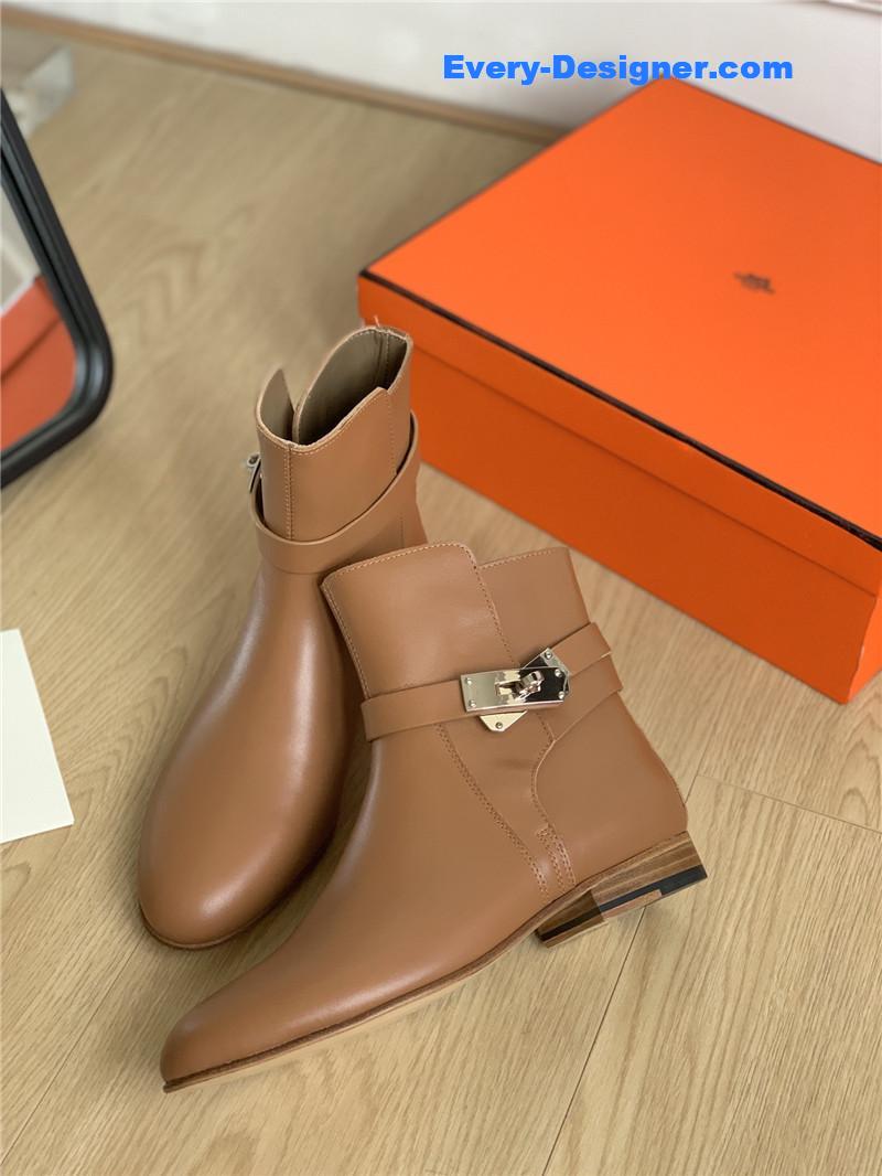 H**me5 classic kelly buckle boots