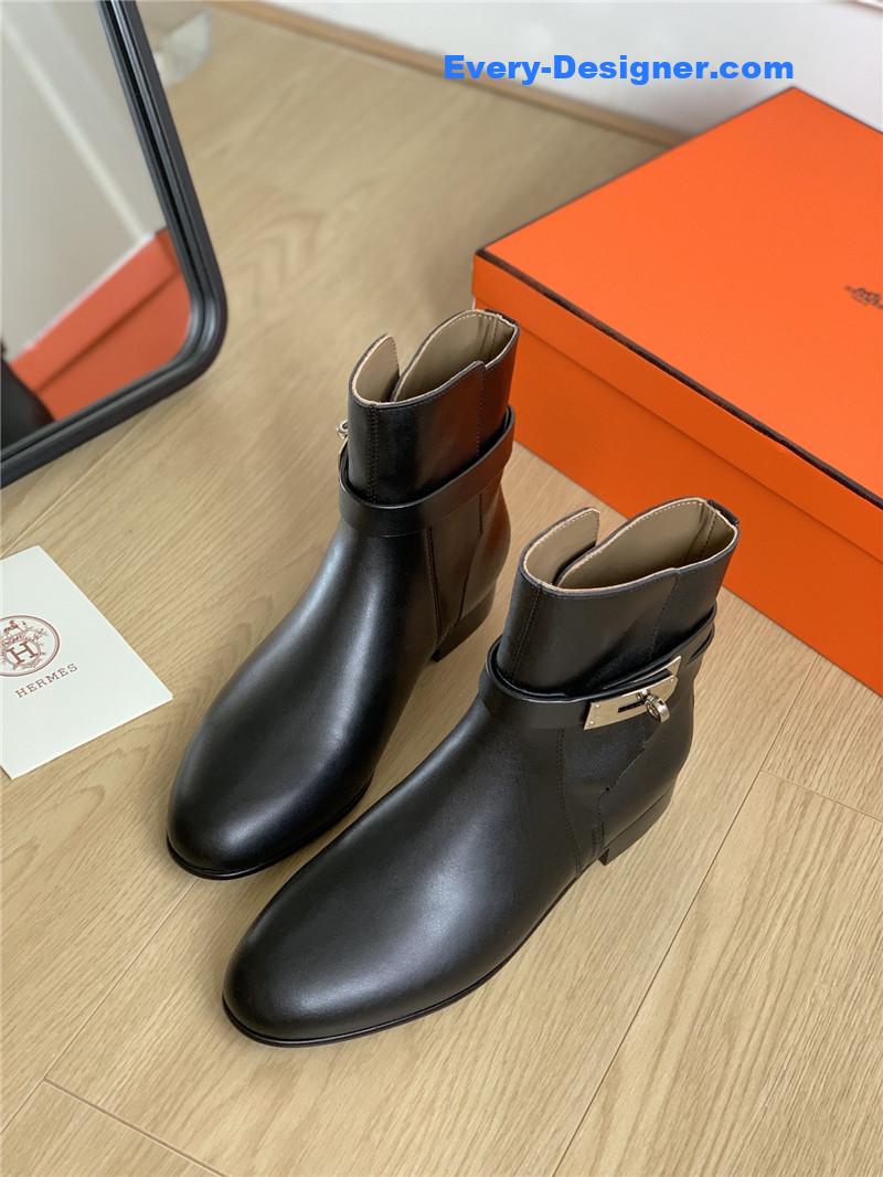 H**me5 classic kelly buckle boots