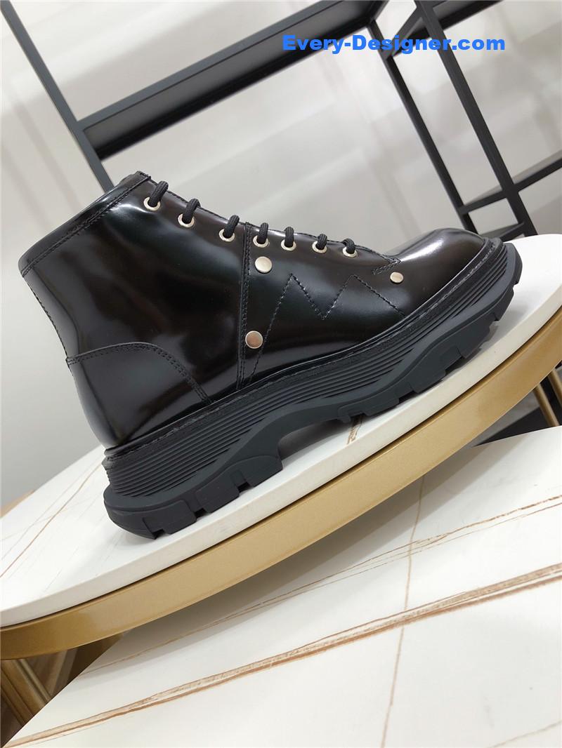 a1exa*der Mcqv*en new strappy boots