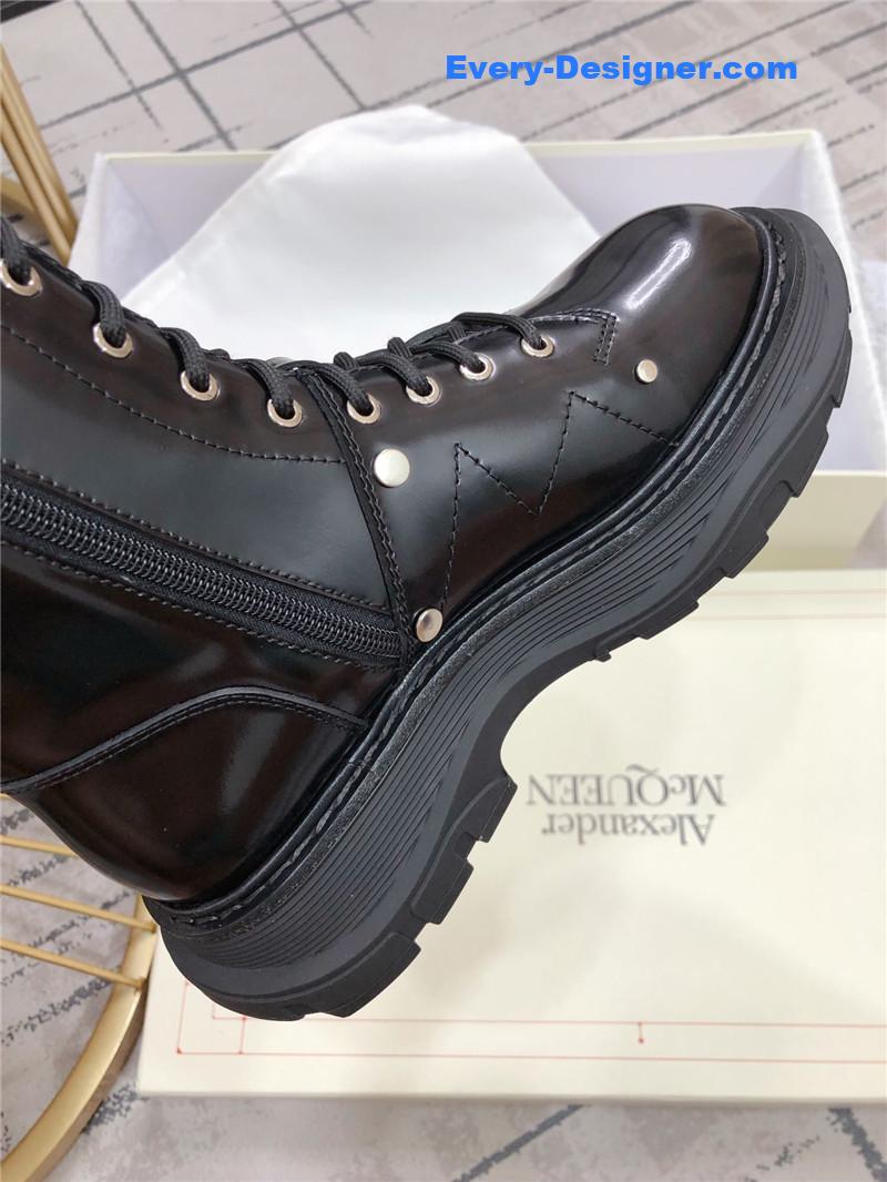 a1exa*der Mcqv*en new lace-up boots