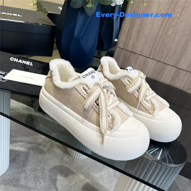 Chanel new low top thick lace bread shoes