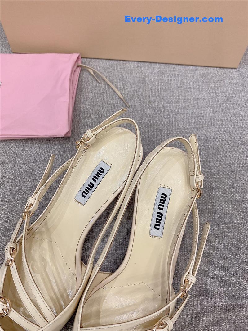 miumiu catwalk style pointed toe kitten heels