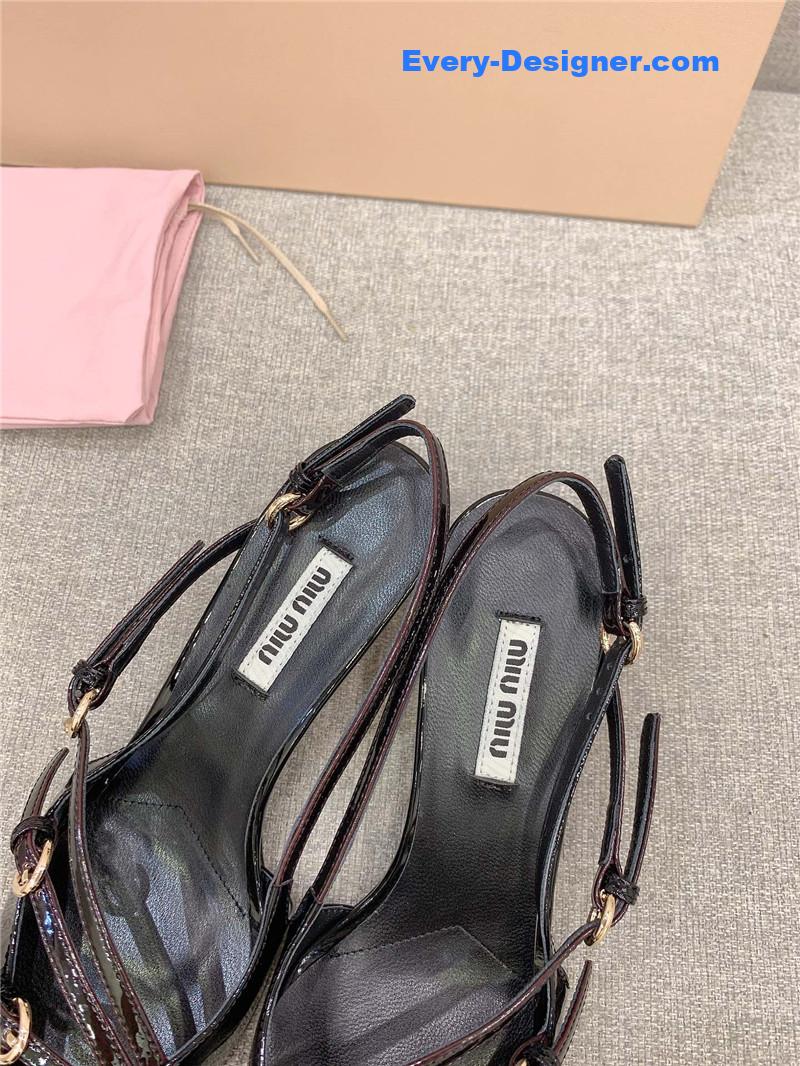 miumiu catwalk style pointed toe kitten heels