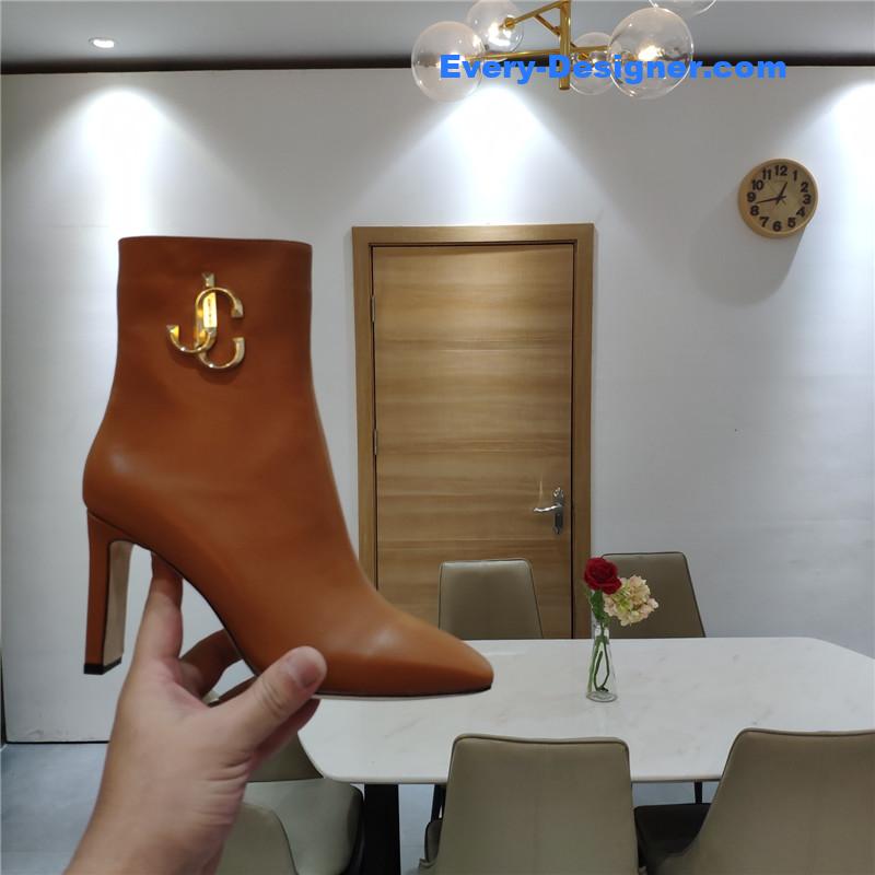 J1m*y Ch00 minori 65 boots