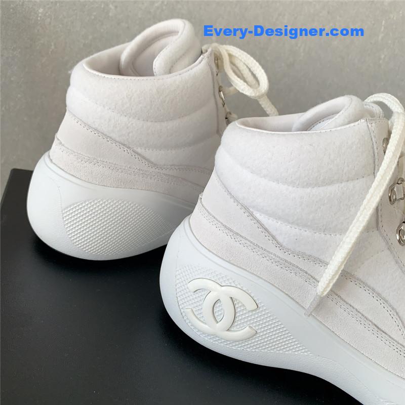 Ch**el new limited edition coco neige snow boots