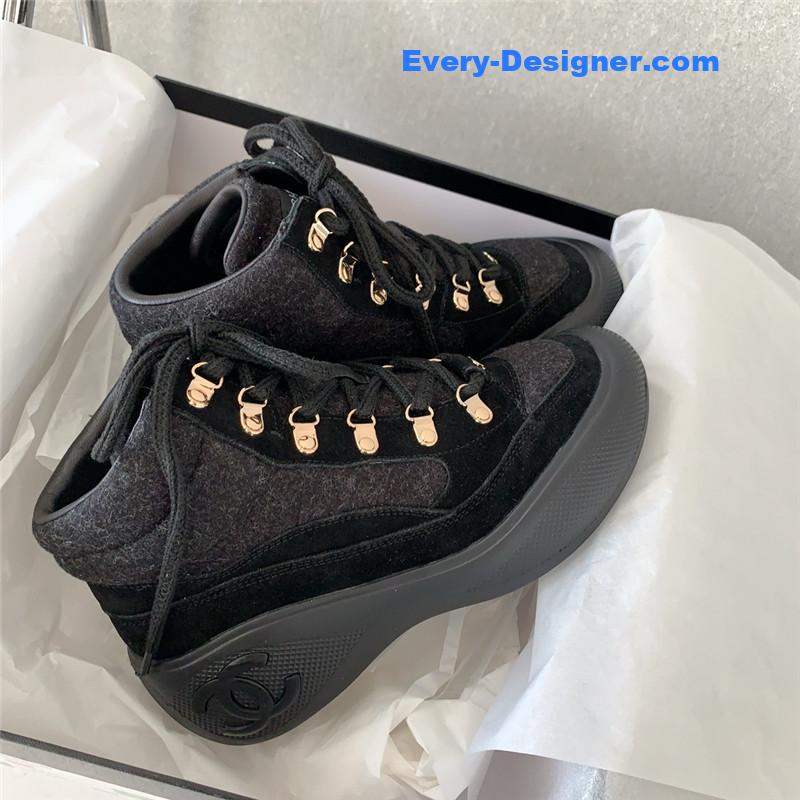 Ch**el new limited edition coco neige snow boots