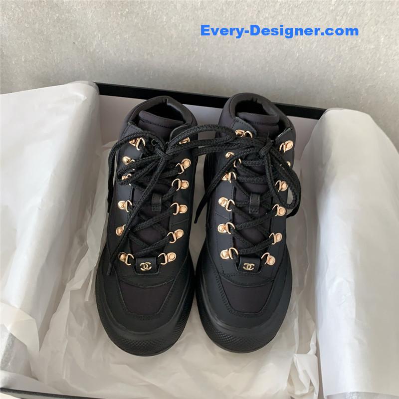 Ch**el new limited edition coco neige snow boots