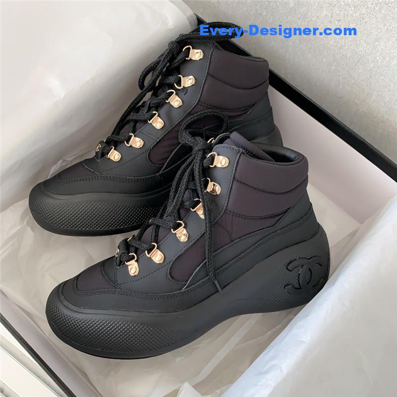 Ch**el new limited edition coco neige snow boots