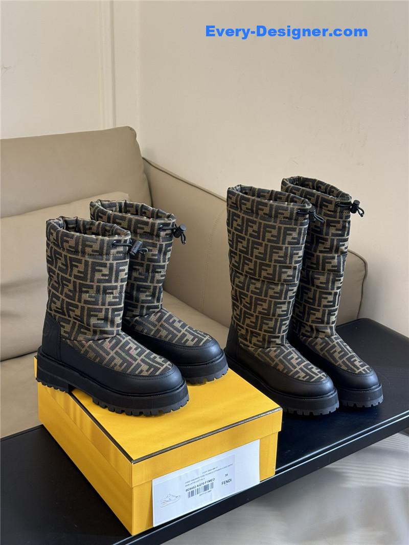 F**di classic ff presbyopic snow boots