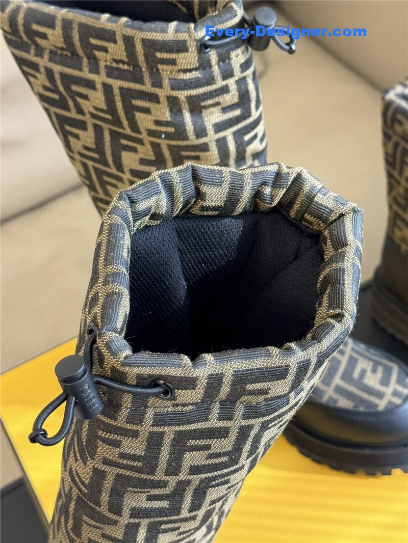 F**di classic ff presbyopic snow boots