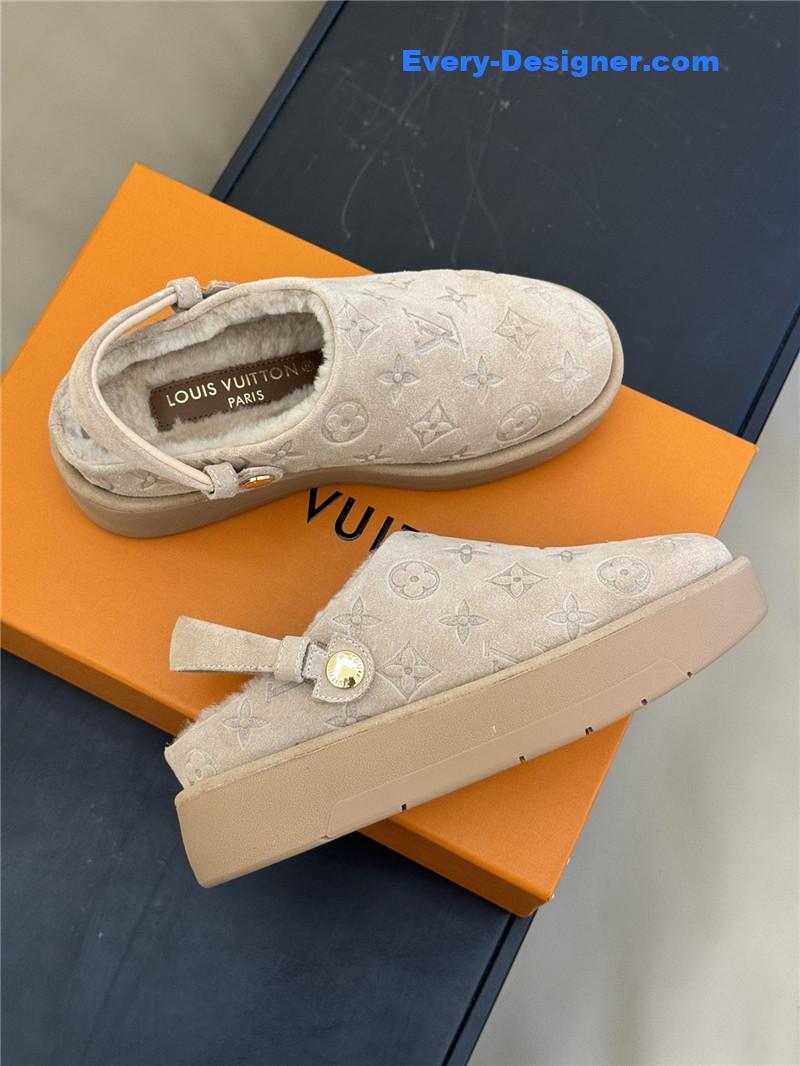 l0vis Vvtt0n lv platform slippers