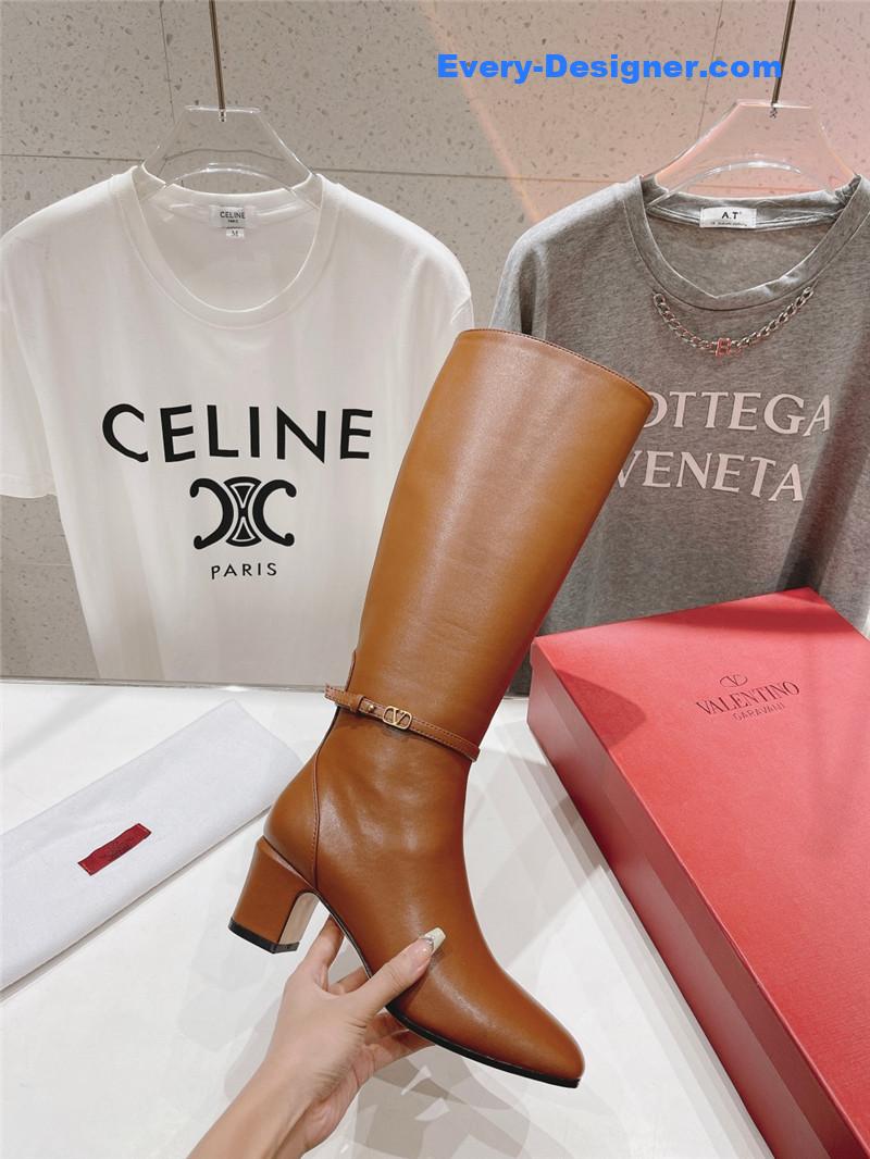 Va1e*ntin0 pointed toe chunky heel knee high boots in brown