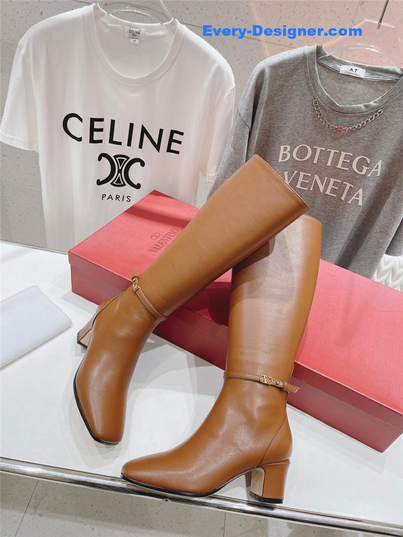 Va1e*ntin0 pointed toe chunky heel knee high boots in brown