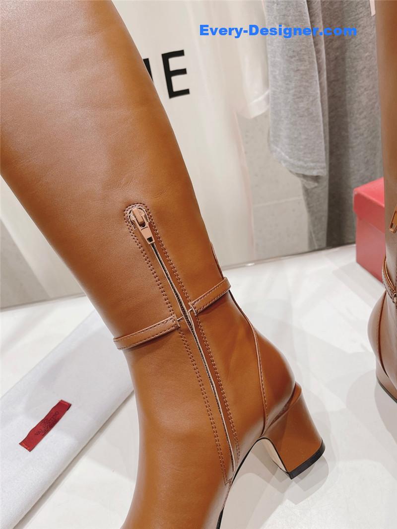 Va1e*ntin0 pointed toe chunky heel knee high boots in brown