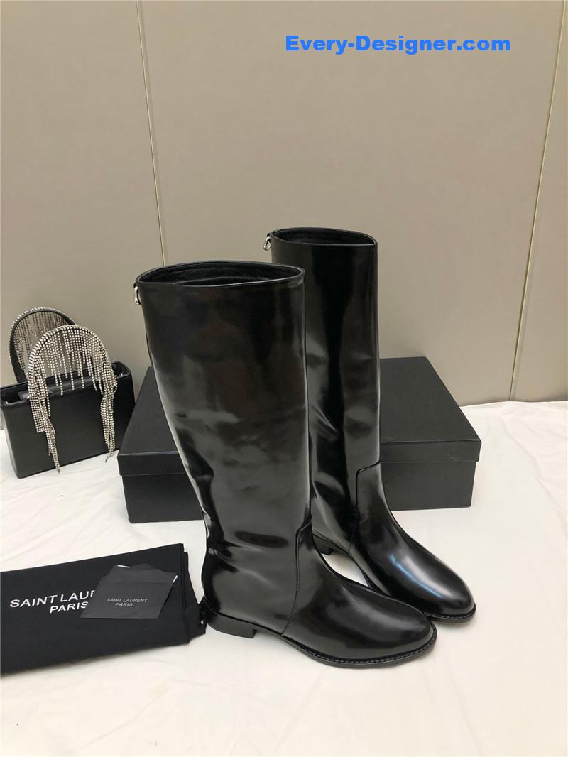 Sa1nt Lau*nt hunt boots in glazed leather