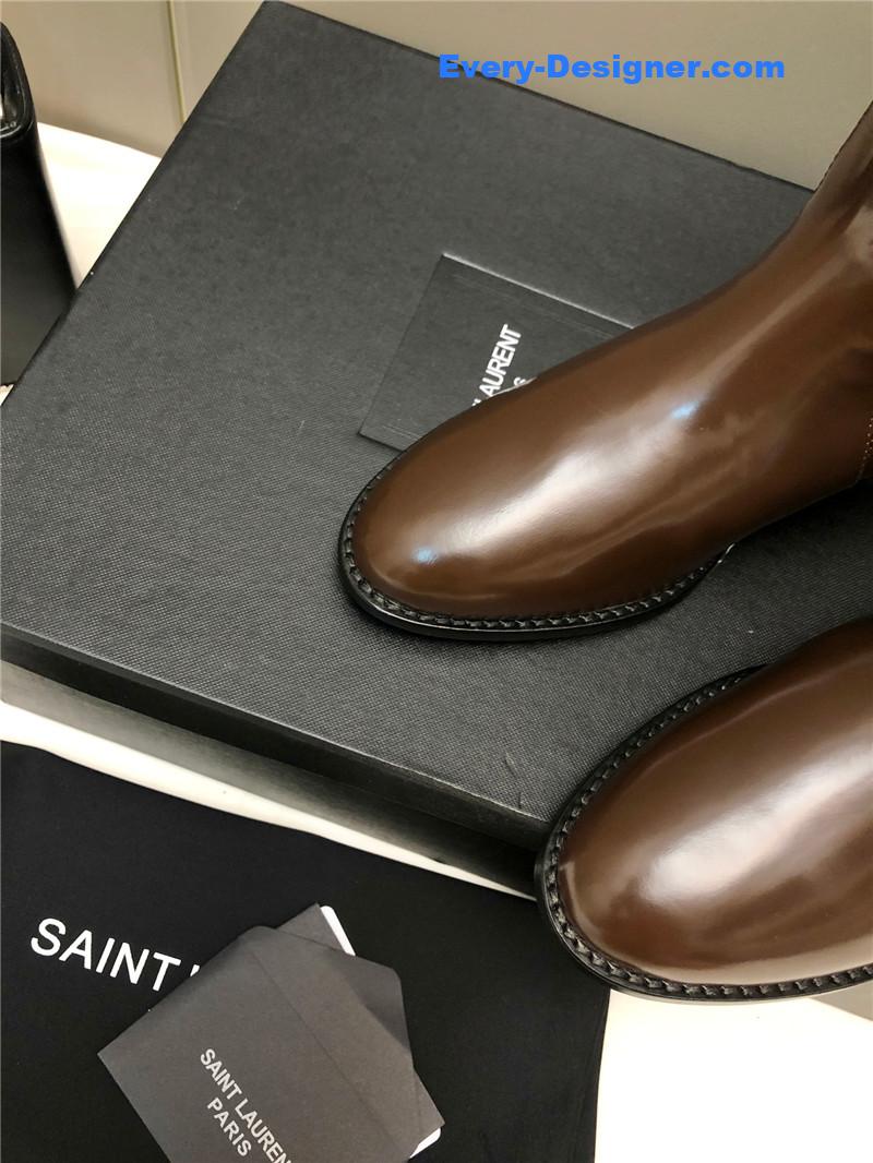 Sa1nt Lau*nt hunt boots in brown glazed leather