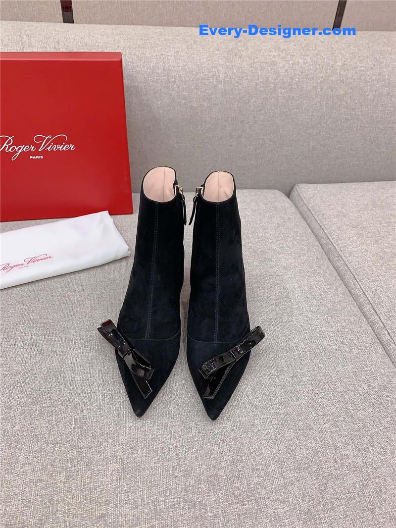 Roger Vivier Virgule Bow Suede Ankle Boots