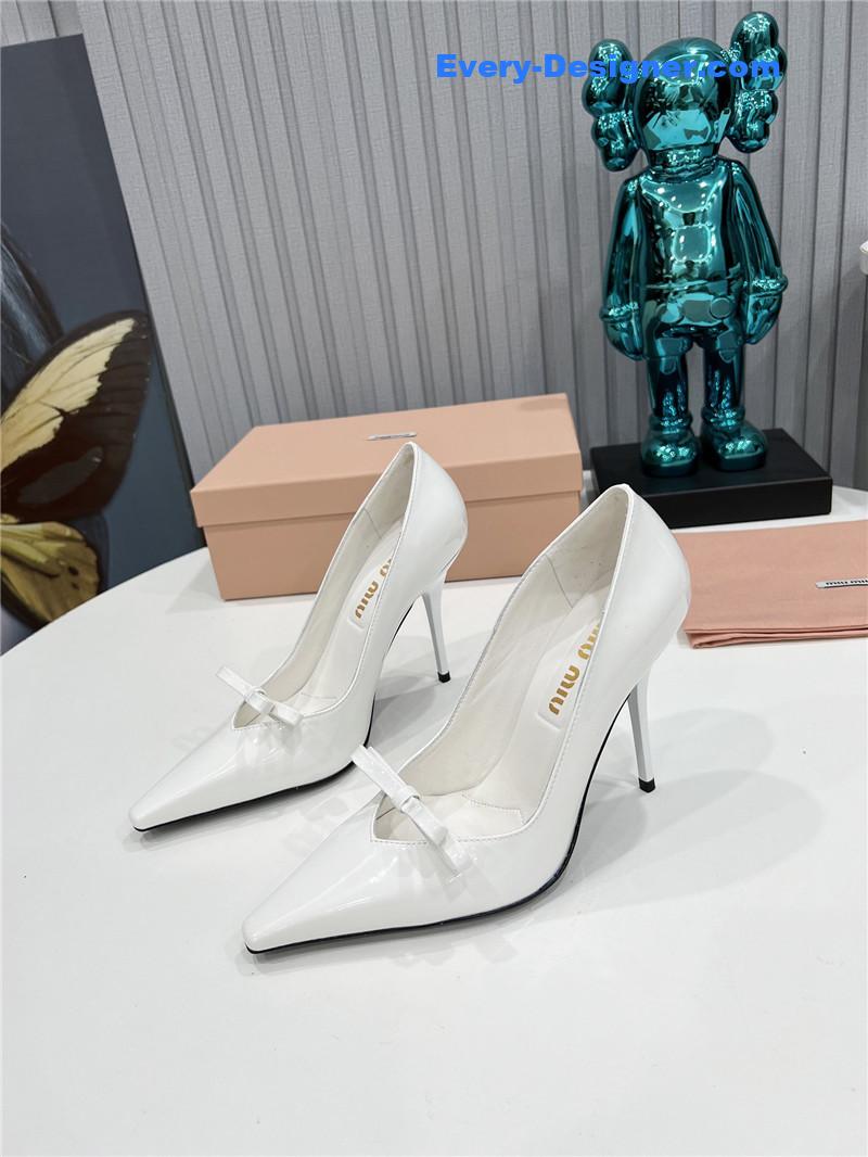 miumiu new two-color stitching high-heeled sandals