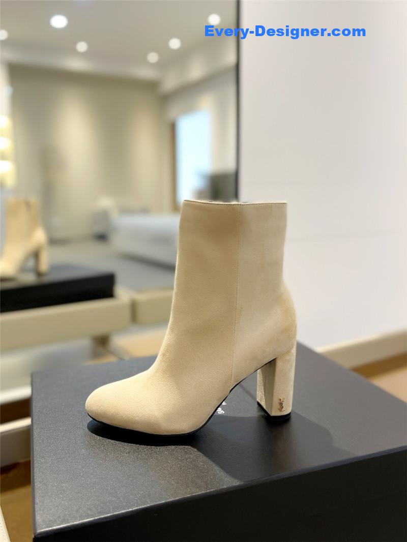 Sa1nt Lau*nt beige heel suede boots