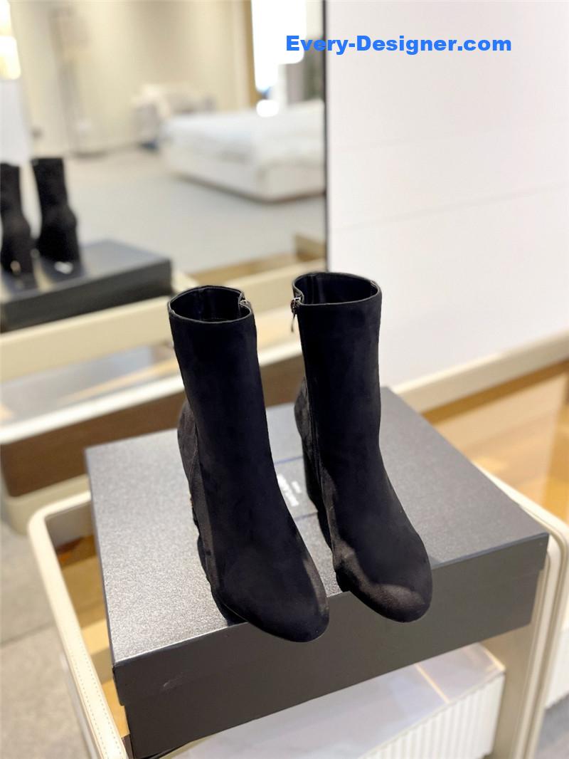 Sa1nt Lau*nt black heel suede boots