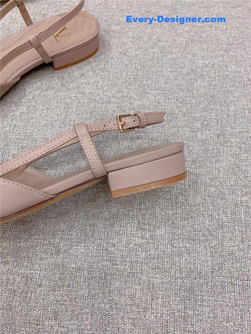 Va1e*ntin0 new square toe low heel shoes