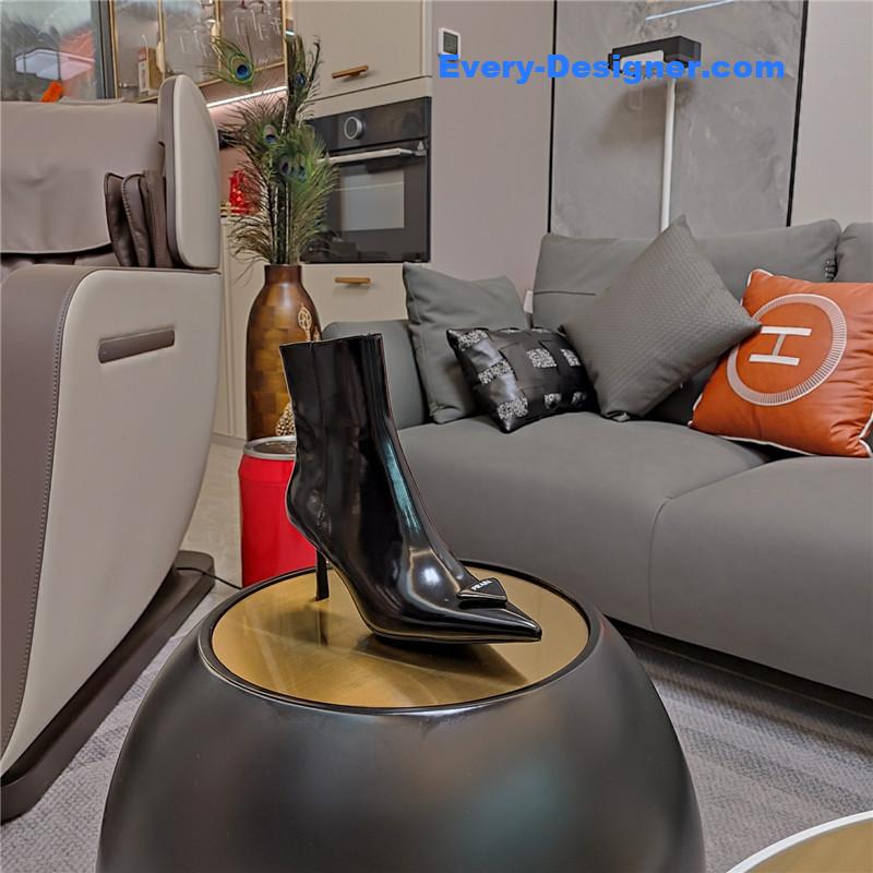 Pra*a pointed patent leather heel ankle boots