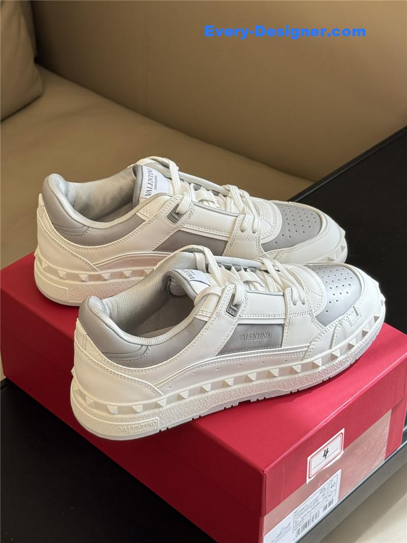 Va1e*ntin0 couple sneakers