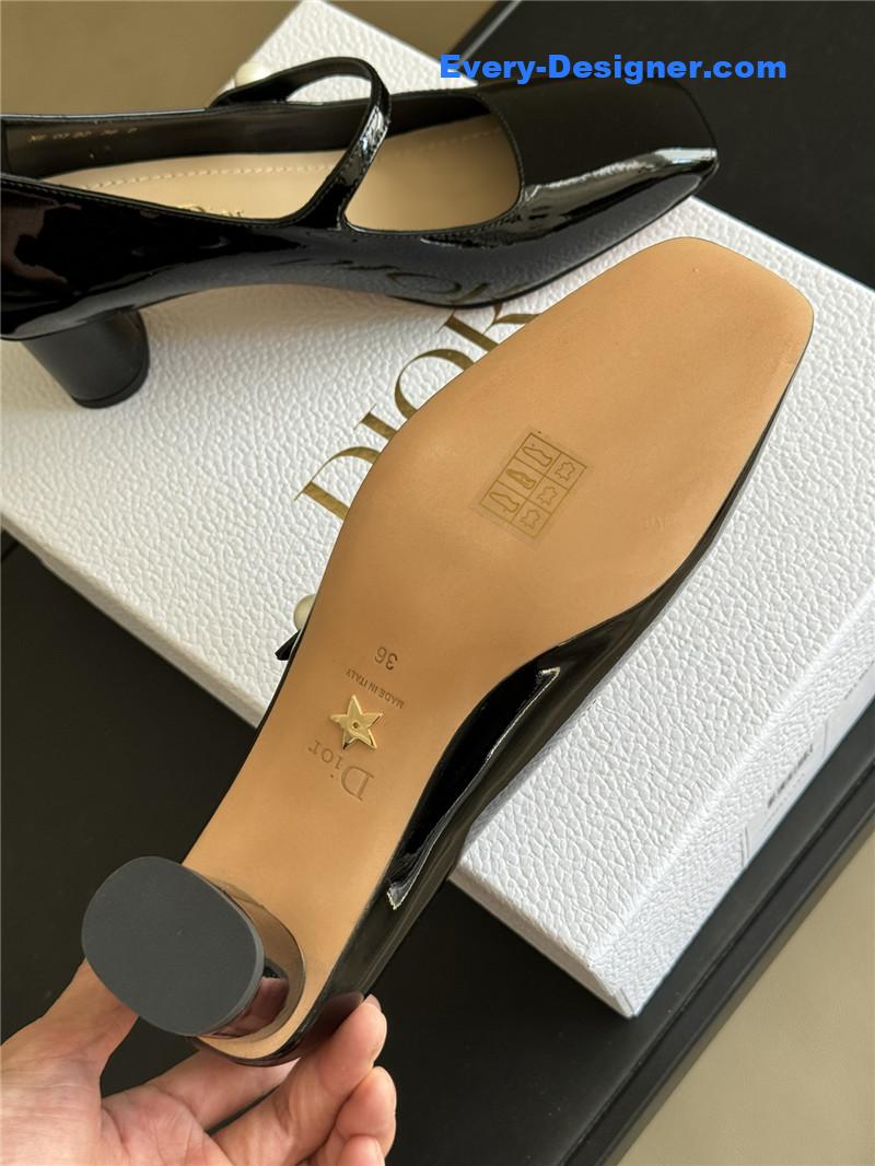 D10r small square toe mary jane shoes